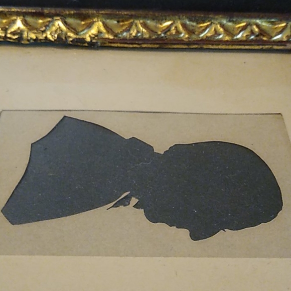 Old Antique Frame with Gentleman Silhouette - Picture 11 of 16